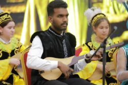 ОШМУДА ЭЛ АРАЛЫК ЭНЕ ТИЛ КҮНҮ БЕЛГИЛЕНДИ