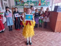 ЭЛ АРАЛЫК ЭНЕ ТИЛ КҮНҮНӨ АРНАЛДЫ