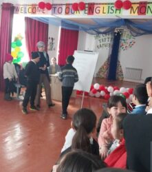 ЖУМГАЛДА «АНГЛИС ТИЛИНИН БИР АЙЛЫГЫ» БЕЛГИЛЕНДИ