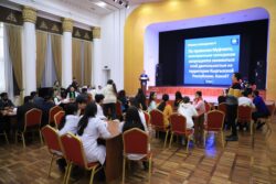 ЧЕТ ӨЛКӨЛҮК СТУДЕНТТЕР АКЫЛ ТАЙМАШЫНДА БЕТТЕШТИ