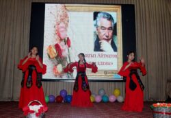 ЭЛ АРАЛЫК ЭНЕ ТИЛ КҮНҮ БЕЛГИЛЕНДИ