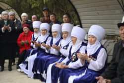 НУРЛАНБЕК ШАКИЕВДИН ИШ САПАРЫ ТОКТОГУЛ  РАЙОНУНАН БАШТАЛДЫ