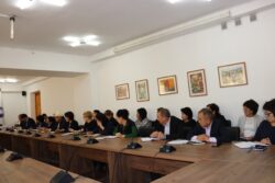 МИНИСТР КЕҢЕЙТИЛГЕН КУРАМДА КЕҢЕШМЕ ӨТКӨРДҮ