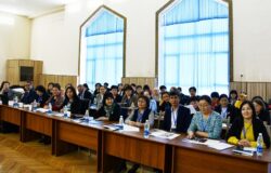 БАШТАЛГЫЧ КЛАССТЫН МУГАЛИМДЕРИН КЕСИПКӨЙЛҮККӨ ДАЯРДОО