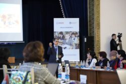 ОКУТУУЧУЛАР БАШТАЛГЫЧ КЛАССТАРДЫН МУГАЛИМДЕРИН ЗАМАНБАП ДАЯРДООНУ ТАЛКУУЛАШТЫ