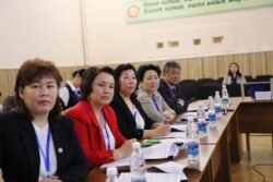 ОКУТУУЧУЛАР БАШТАЛГЫЧ КЛАССТАРДЫН МУГАЛИМДЕРИН ЗАМАНБАП ДАЯРДООНУ ТАЛКУУЛАШТЫ