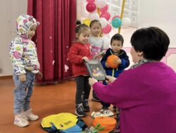 “БЕШКЕ ЧЕЙИН ҮЛГҮР”: АГАРТУУЧУ ЛЕКЦИЯЛАР АЙМАКТАРДА УЛАНУУДА