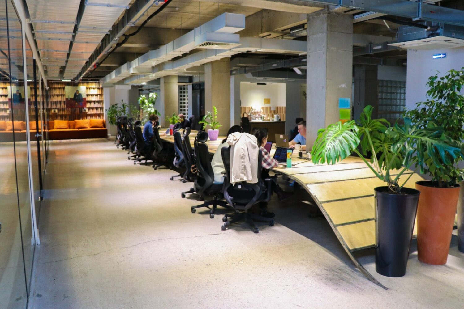 КАНЫБЕК ИМАНАЛИЕВ ПОСЕТИЛ КРЕАТИВНЫЙ ЦЕНТР ОloloPLANET