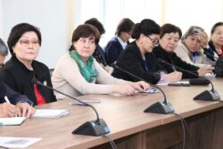 ЭКСПЕРТЫ ОБСУДИЛИ МЕТОДИЧЕСКУЮ ПОДДЕРЖКУ ПРОФЕССИОНАЛЬНОГО РАЗВИТИЯ УЧИТЕЛЕЙ