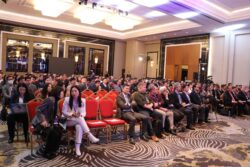 КАНЫБЕК ИМАНАЛИЕВ: “БИЗДИН МАКСАТ — ДҮЙНӨ ЖҮЗҮ БОЮНЧА ИШТЕГЕН 10 МИҢДЕН КЕМ ЭМЕС IT АДИСИНЕ ЖЕТИШҮҮ!”