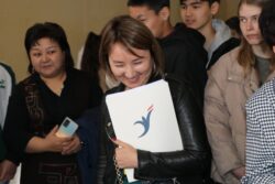 РАСУЛ АБАЗБЕК УУЛУ: «КЕСИПТИК ЛИЦЕЙЛЕР АРТЫКЧЫЛЫКТУУ КЕСИПТЕР БОЮНЧА БИЛИМ БЕРЕТ»