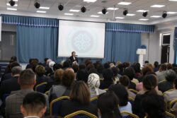 ЧҮЙ ОБЛУСУНУН МЕКТЕП ДИРЕКТОРЛОРУ ОКУТУУДАН ӨТТҮ