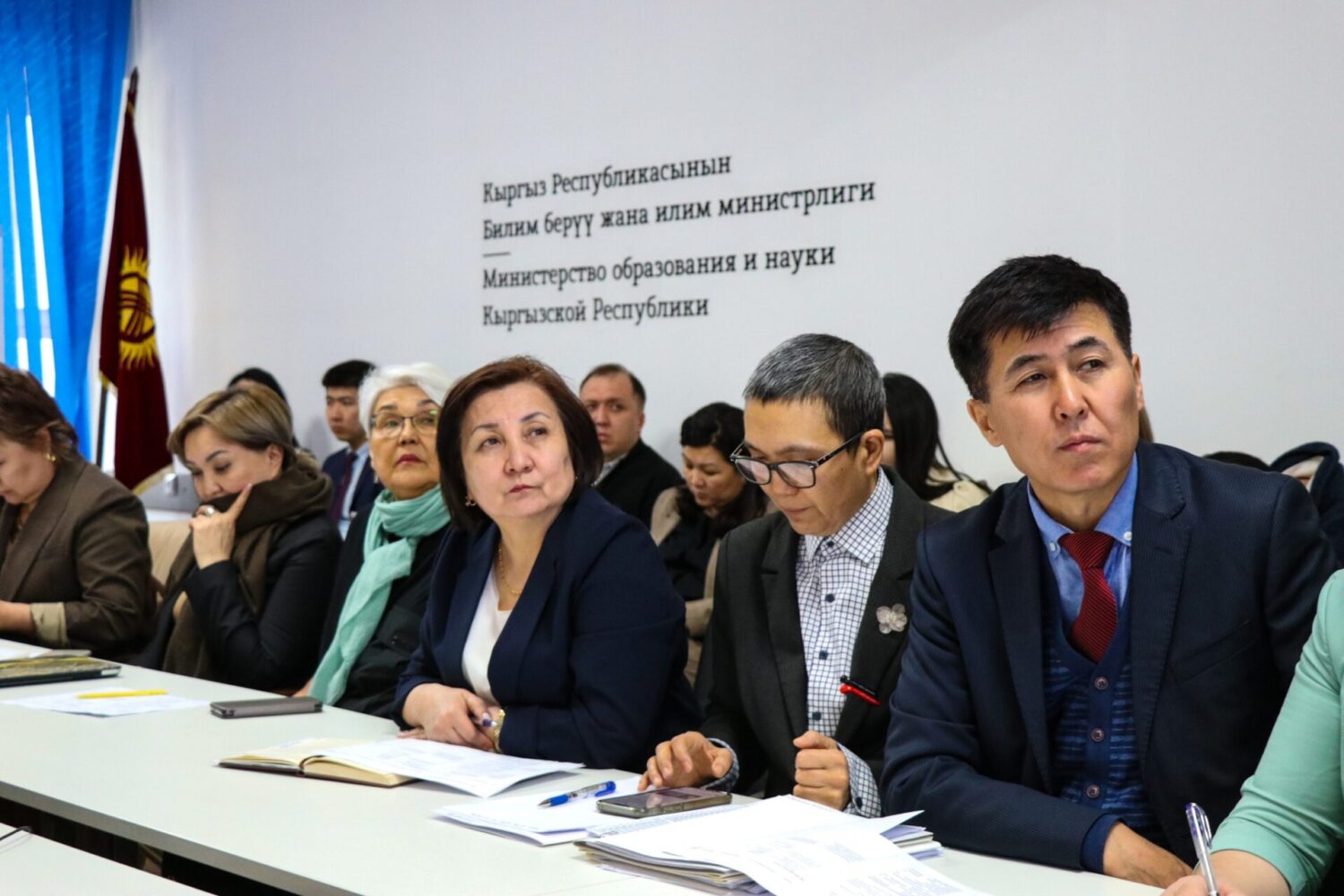 “ӨКМӨТТҮК АКСЕЛЕРАТОРЛОР” ПРОГРАММАСЫН ИЛГЕРИЛЕТҮҮ БОЮНЧА ВЕДОМСТВОЛОР АРАЛЫК КОМИССИЯНЫН ОТУРУМУ ӨТТҮ