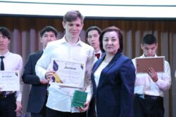 56  ОКУУЧУ РЕСПУБЛИКАЛЫК ОЛИМПИАДАНЫН ФИНАЛИСТИ БОЛДУ