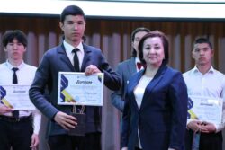 56  ОКУУЧУ РЕСПУБЛИКАЛЫК ОЛИМПИАДАНЫН ФИНАЛИСТИ БОЛДУ