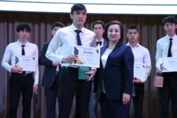 56  ОКУУЧУ РЕСПУБЛИКАЛЫК ОЛИМПИАДАНЫН ФИНАЛИСТИ БОЛДУ