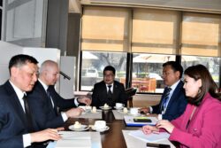 МИНИСТР ТҮРК АКАДЕМИЯСЫНЫН ПРЕЗИДЕНТИ МЕНЕН ЖОЛУКТУ