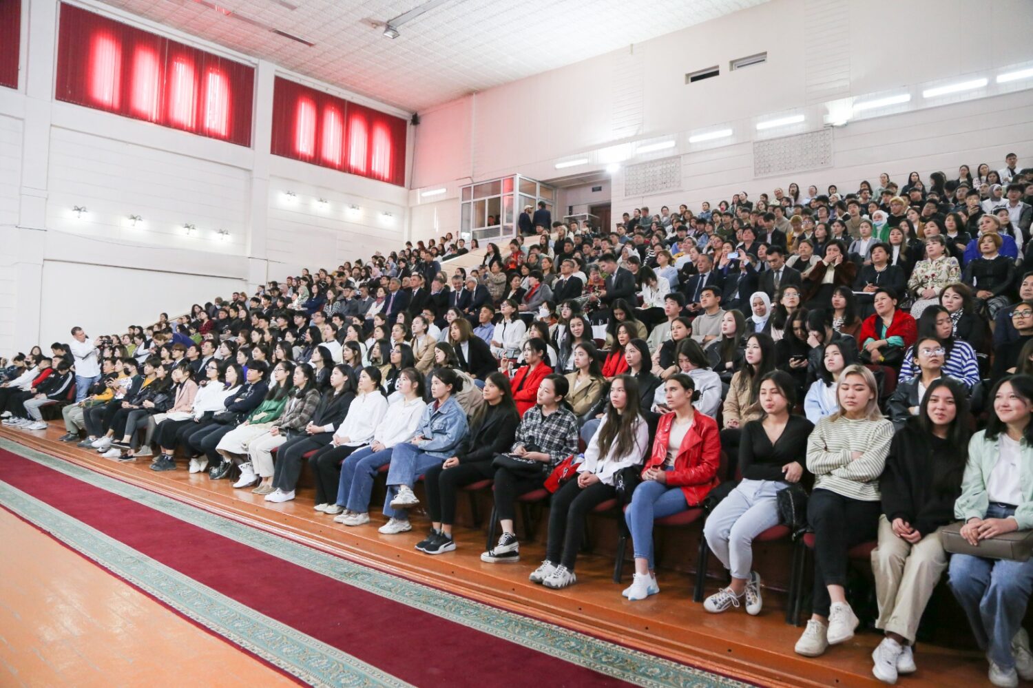 БГУ ДА “ЖАЗГЫ ЖОЛУГУШУУ” ФЕСТИВАЛЫ БОЛУП ӨТТҮ