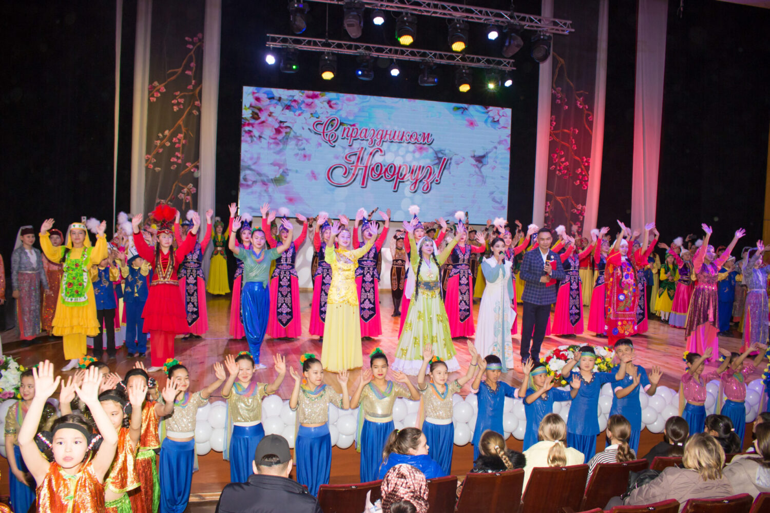 НООРУЗ — ЖАЗДЫН ЖАНА КАЙРА ЖАРАЛУУНУН МАЙРАМЫ