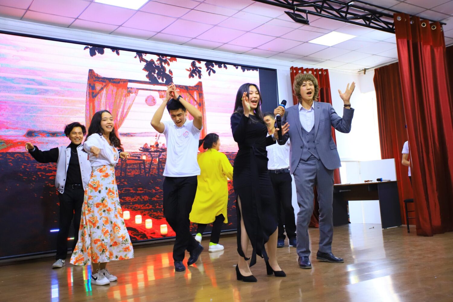 В ОШТУ ПРОВОДИЛСЯ КВН