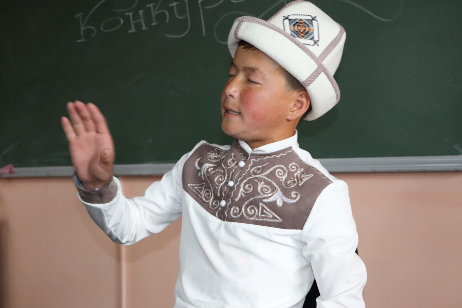 ОКУУЧУЛАР АРАСЫНДАГЫ “ЖАШ МАНАСЧЫ” СЫНАГЫНЫН ОБЛУСТУК ЭТАБЫ ӨТТҮ