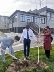 ЖАШЫЛДАНДЫРУУ ЖАШТАРДЫН ЭКОЛОГИЯЛЫК  ЖООПКЕРЧИЛИГИН ЖОГОРУЛАТАТ