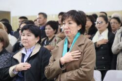 ЫСЫК-КӨЛ ОБЛУСУНУН ЖАЛПЫ БИЛИМ БЕРҮҮ УЮМДАРЫНЫН ДИРЕКТОРЛОРУ ҮЧҮН 2 КҮНДҮК ОКУТУУ БАШТАЛДЫ