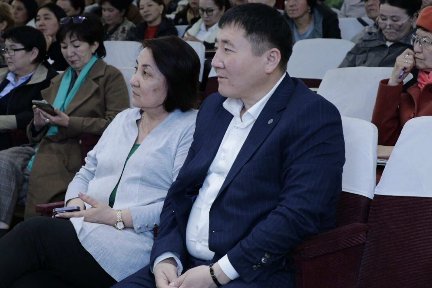 ЫСЫК-КӨЛ ОБЛУСУНУН ЖАЛПЫ БИЛИМ БЕРҮҮ УЮМДАРЫНЫН ДИРЕКТОРЛОРУ ҮЧҮН 2 КҮНДҮК ОКУТУУ БАШТАЛДЫ