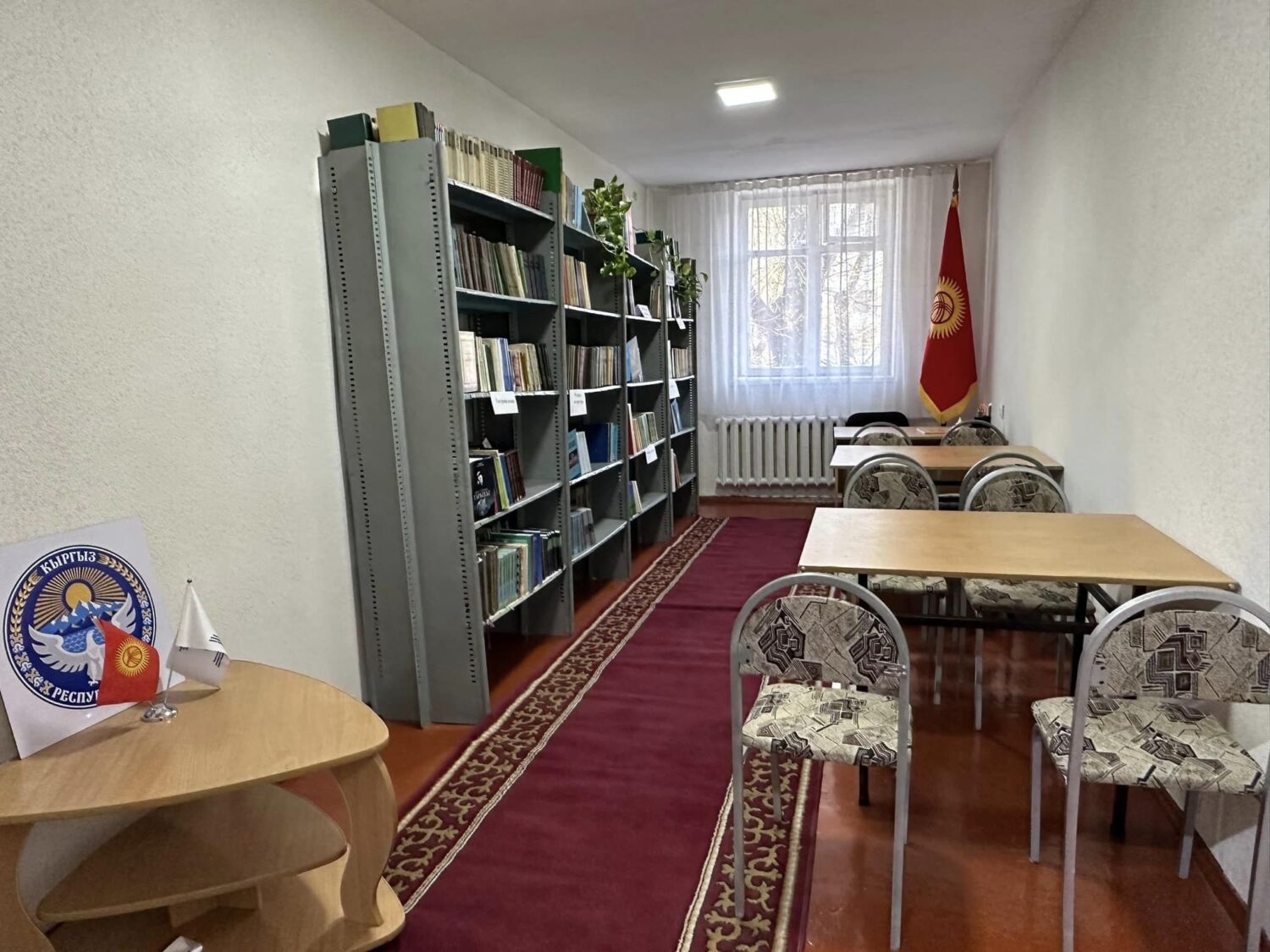 КММИУнун ЖАТАКАНАСЫНДА КИТЕПКАНА АЧЫЛДЫ