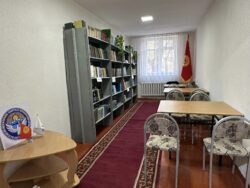 КММИУнун ЖАТАКАНАСЫНДА КИТЕПКАНА АЧЫЛДЫ