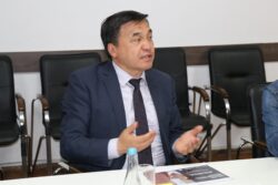 МИНИСТР ОБСУДИЛ С ПРЕДСТАВИТЕЛЯМИ ВСЕМИРНОГО БАНКА УЛУЧШЕНИЕ ШКОЛЬНОЙ ИНФРАСТРУКТУРЫ