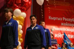 УЛАНБЕК УСЕКОВ: “ЖАШ МУУНДУ СЕРГЕК ЖАШООГО, ЭМГЕККЕ ЖАНА МЕКЕНЧИЛДИККЕ ТАРБИЯЛОО – БИЗДИН ЭҢ НЕГИЗГИ МИЛДЕТТЕРИБИЗДИН БИРИ”