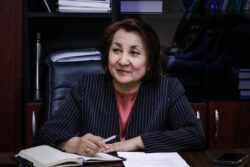 ТОКТОБҮБҮ АШЫМБАЕВА ЖАЛПЫ БИЛИМ БЕРҮҮ УЮМДАРЫНДАГЫ ЫСЫК ТАМАК МАСЕЛЕСИН ТАЛКУУЛАДЫ