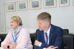 МИНИСТР ЭСТОНИЯНЫН ДЕЛЕГАЦИЯСЫ МЕНЕН САНАРИПТЕШТИРҮҮ ДОЛБООРУН ТАЛКУУЛАДЫ