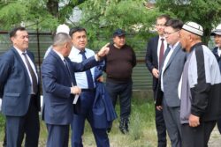 КАНЫБЕК ИМАНАЛИЕВ ЖАМУнун ИШМЕРДҮҮЛҮГҮ МЕНЕН ТААНЫШТЫ