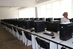 КАНЫБЕК ИМАНАЛИЕВ ЖАМУнун ИШМЕРДҮҮЛҮГҮ МЕНЕН ТААНЫШТЫ