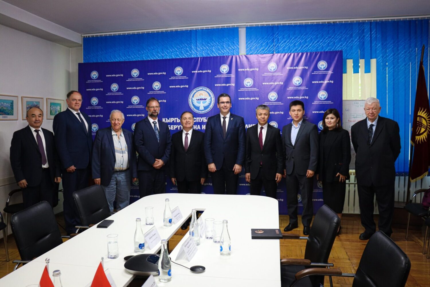 РАСУЛ АБАЗБЕК УУЛУ ОБСУДИЛ С ДЕЛЕГАЦИЕЙ ОБУДСКОГО УНИВЕРСИТЕТА СОТРУДНИЧЕСТВО В СФЕРЕ ВЫСШЕГО ОБРАЗОВАНИЯ