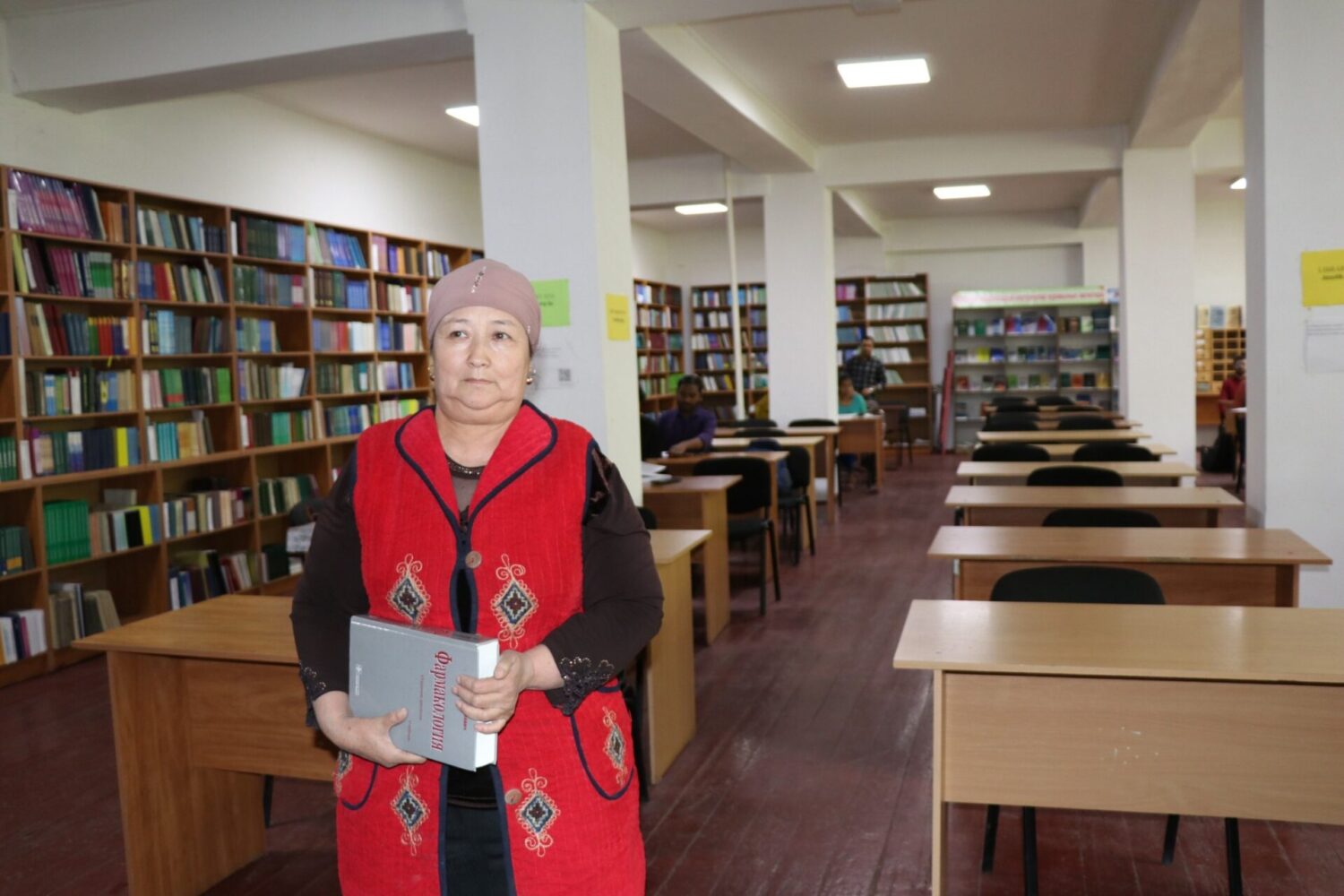 КАНЫБЕК ИМАНАЛИЕВ ЖАМУнун ИШМЕРДҮҮЛҮГҮ МЕНЕН ТААНЫШТЫ