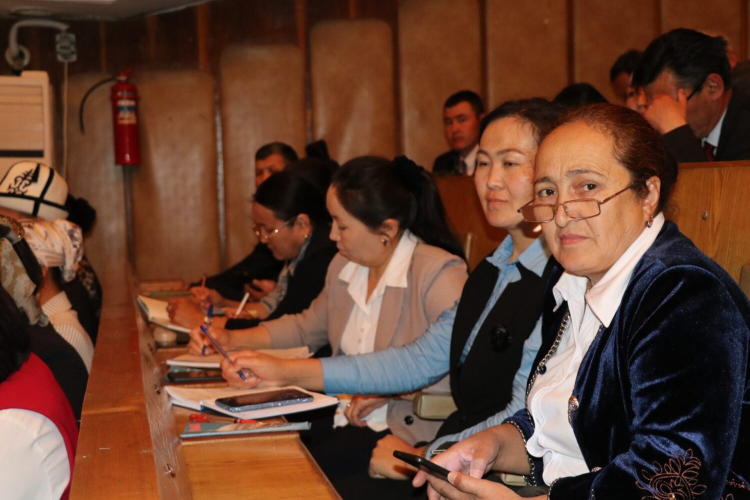 ОШ: ЖАЛПЫ БИЛИМ БЕРҮҮ УЮМДАРЫНЫН ДИРЕКТОРЛОРУ ҮЧҮН ЭКИ КҮНДҮК ОКУТУУ БАШТАЛДЫ