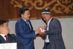 ОШ: ЖАЛПЫ БИЛИМ БЕРҮҮ УЮМДАРЫНЫН ДИРЕКТОРЛОРУ ҮЧҮН ЭКИ КҮНДҮК ОКУТУУ БАШТАЛДЫ