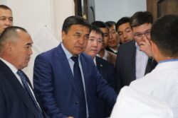 КАНЫБЕК ИМАНАЛИЕВ ЖАМУнун ИШМЕРДҮҮЛҮГҮ МЕНЕН ТААНЫШТЫ