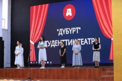 ОШМУДА ТАЗАГҮЛ ЗАКИРОВАНЫН “АКЫНГА МЕКЕН КЕРЕК” АТТУУ ЫРЛАР ЖЫЙНАГЫНЫН БЕТ АЧАРЫ ӨТТҮ