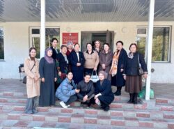 ОКУТУУЧУЛАРДЫН ЭЛЕТТИК МУГАЛИМДЕРГЕ КӨМӨГҮ