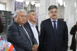 АГАРТУУ АЙДЫҢЫНДАГЫ АЛГЫ ИШТЕР КӨРГӨЗМӨСҮ