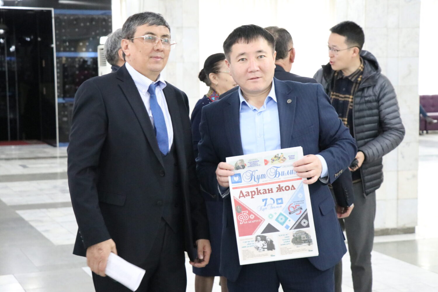 АГАРТУУ АЙДЫҢЫНДАГЫ АЛГЫ ИШТЕР КӨРГӨЗМӨСҮ