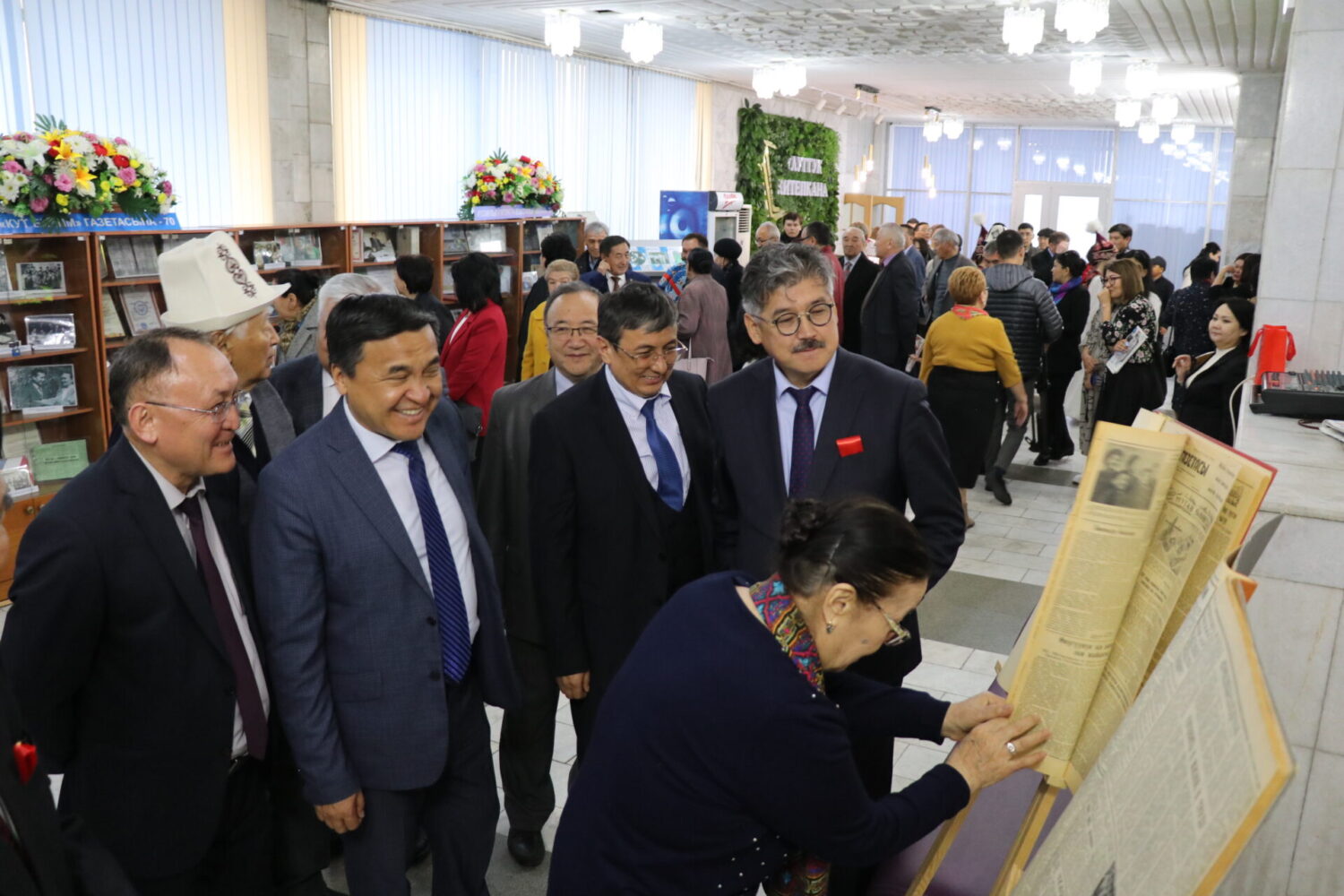 АГАРТУУ АЙДЫҢЫНДАГЫ АЛГЫ ИШТЕР КӨРГӨЗМӨСҮ