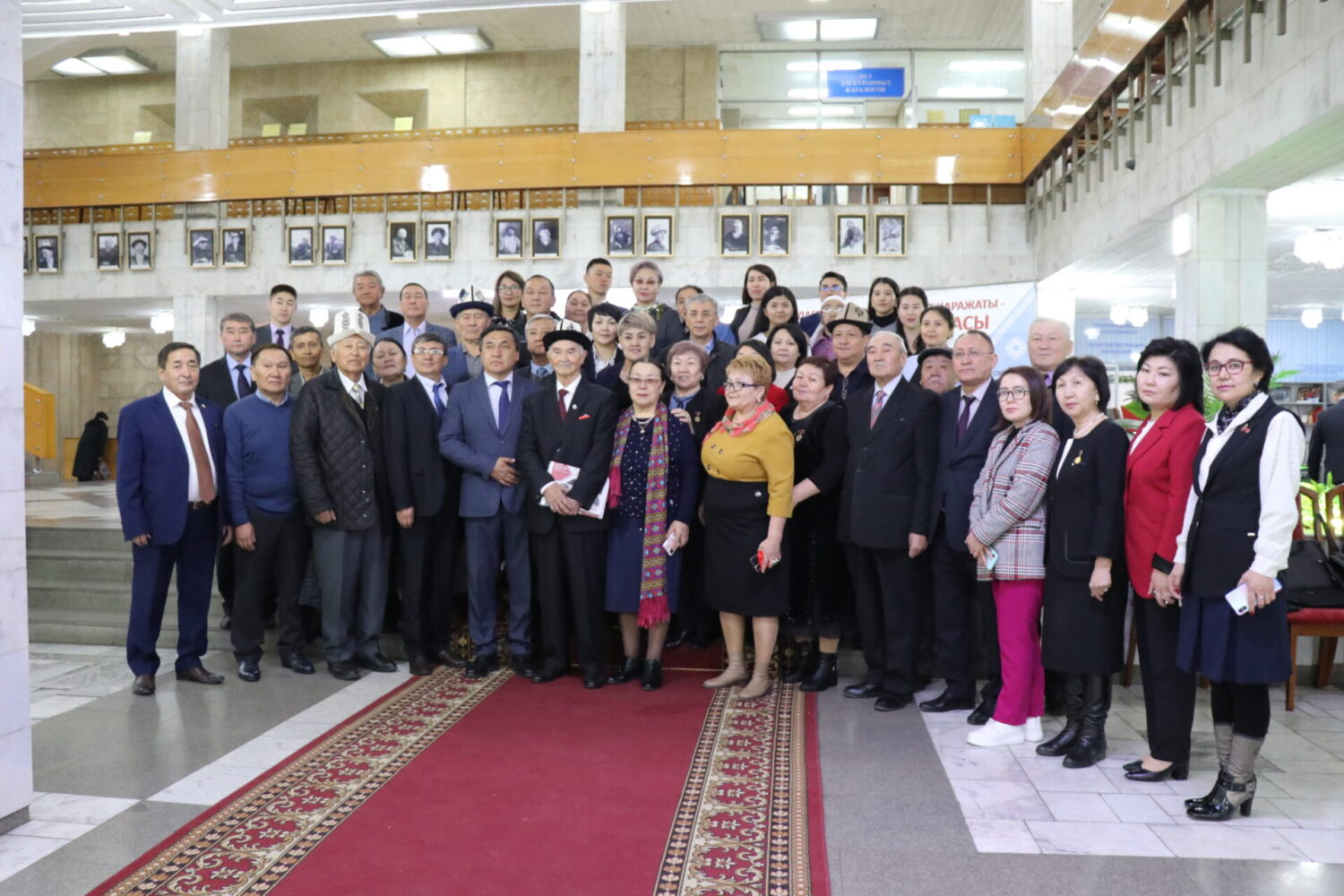 АГАРТУУ АЙДЫҢЫНДАГЫ АЛГЫ ИШТЕР КӨРГӨЗМӨСҮ