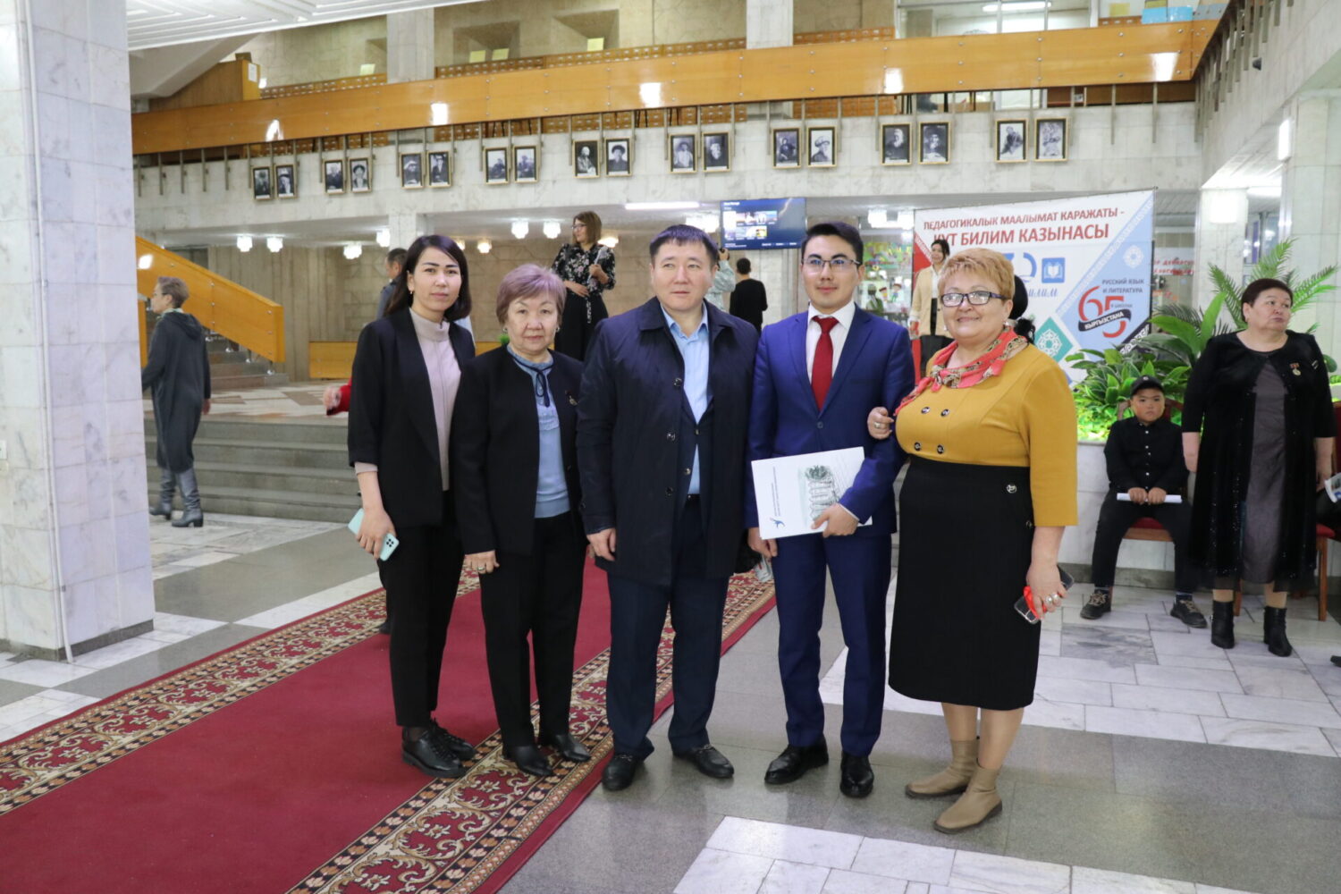 АГАРТУУ АЙДЫҢЫНДАГЫ АЛГЫ ИШТЕР КӨРГӨЗМӨСҮ