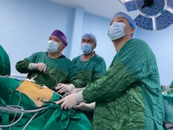 ОШМУНУН КЛИНИКАСЫНДА ЭКИНЧИ ОПЕРАЦИЯ ЖАСАЛДЫ