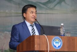 БАТКЕН ОБЛУСУ: ЖАЛПЫ БИЛИМ БЕРҮҮ МЕКЕМЕЛЕРИНИН ДИРЕКТОРЛОРУ ОКУТУУДАН ӨТКӨРҮЛҮҮДӨ